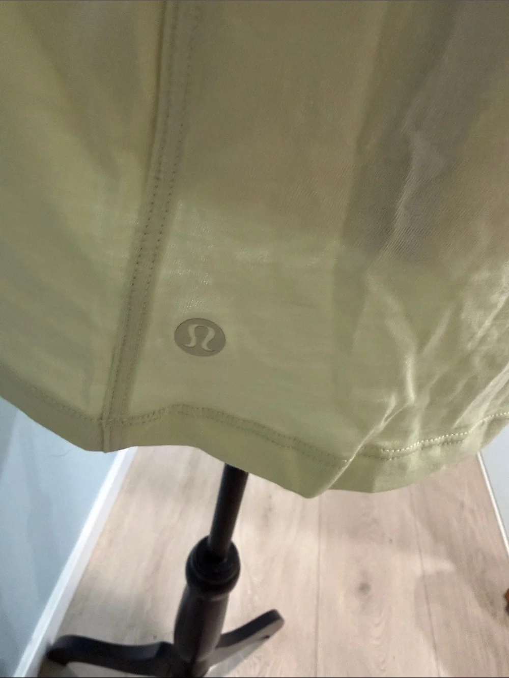 lululemon athletica lightweight sleeveless